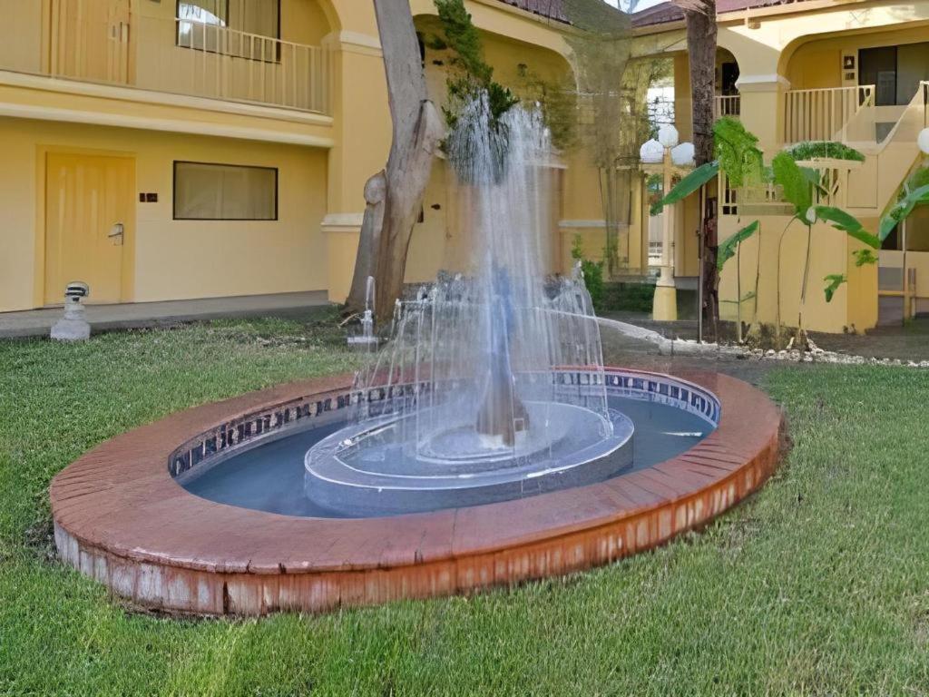 במוטל Super 8 By Wyndham Corpus Christi Northwest מראה חיצוני תמונה